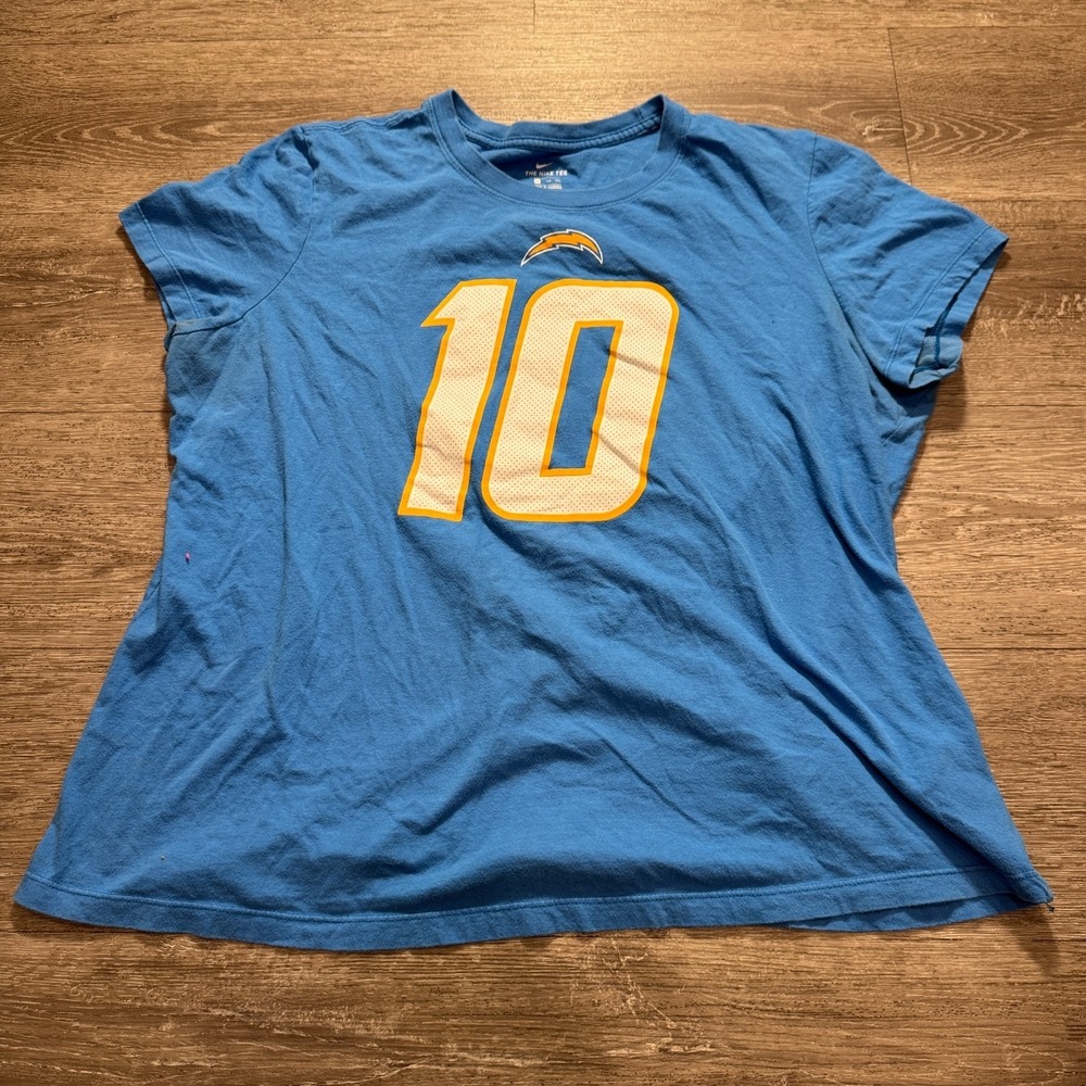 Justin Herbert Shirt Womans XXL Blue‎ #10 Short Sleeve Tee Mike Chargers NFL